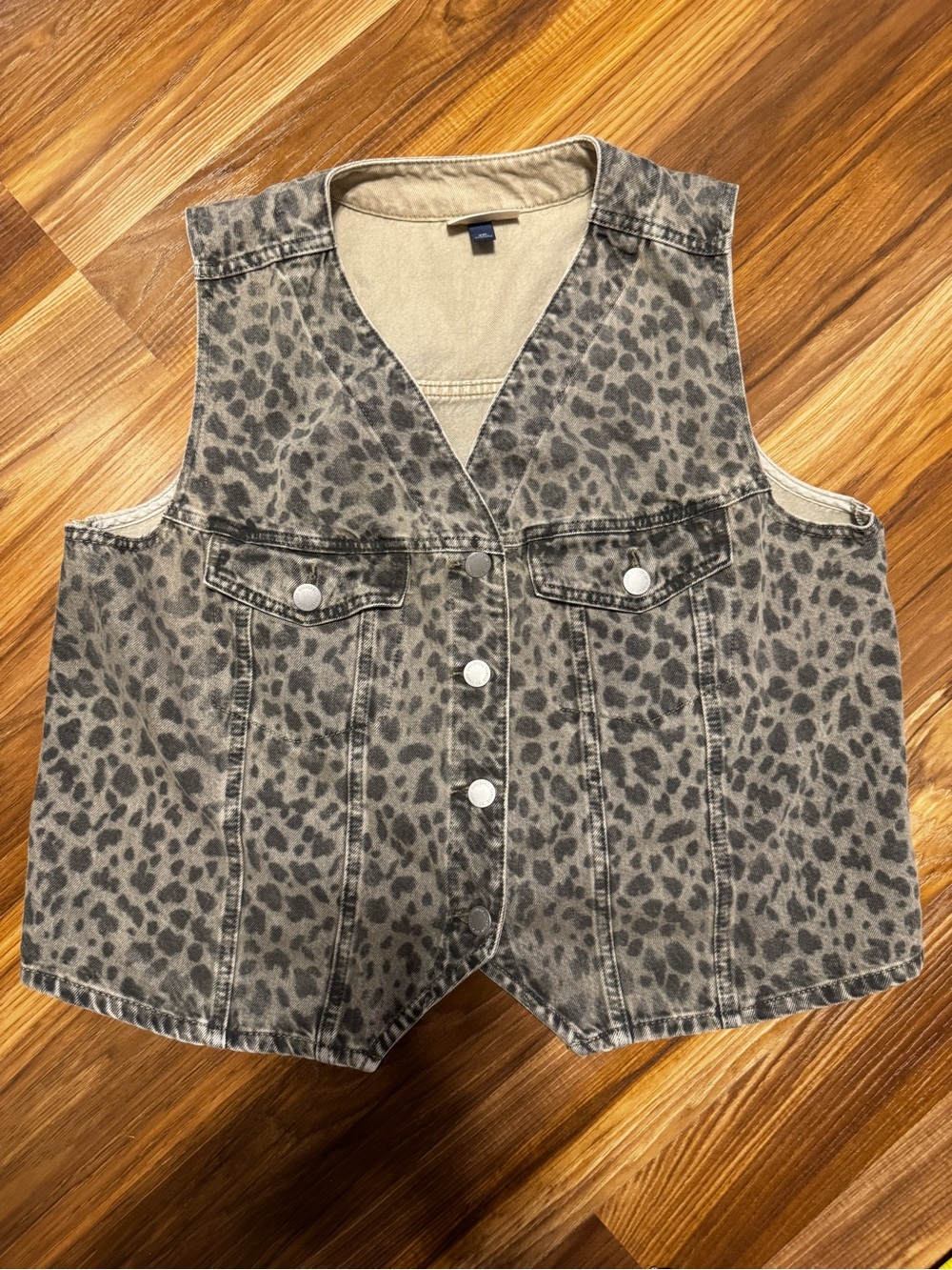 Universal Thread leopard print or Cheetah print vest